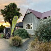 Te Whare Roopu o Oterepo Waltham Community Cottage