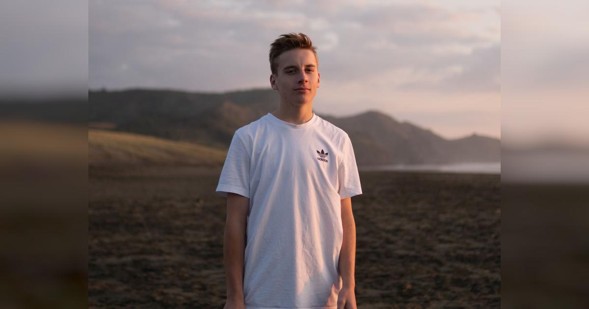 In Memory of Louis Duval Givealittle