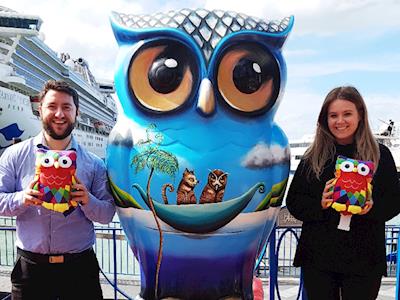 Hesketh Henry gives a Hoot!