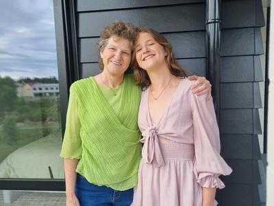 Don't let me go bald for nothing. Shaving my head for mum battling cancer.