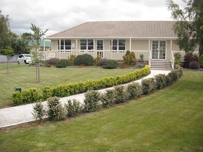 Manawatu Community Trust (MCT)