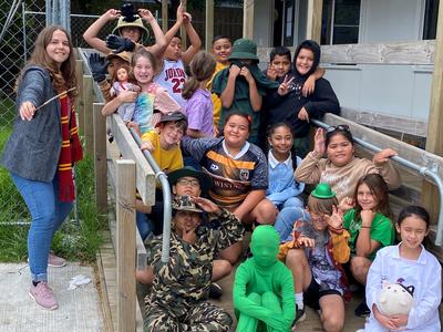 Hiwa-i-te-rangi - Miss Rzepecky