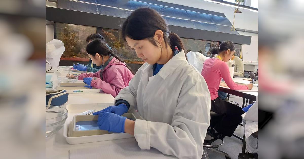 Supporting a young biologist to compete at the International Biology ...