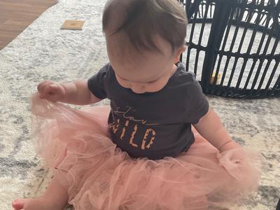 Eva, what sound does a cat make? Meow 😻