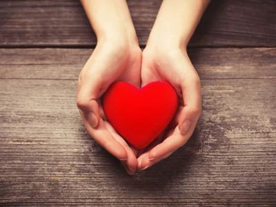 Пожалуйста, помогите нам собрать средства для известной пианистки Кэтрин Остин на лечение рака методом иммунотерапии