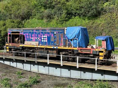 Let's get DC4375 hauling trains again!