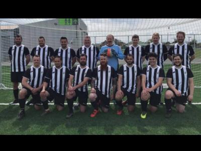 Shaving hair for Jesters Brother Lee Moses 💚💚