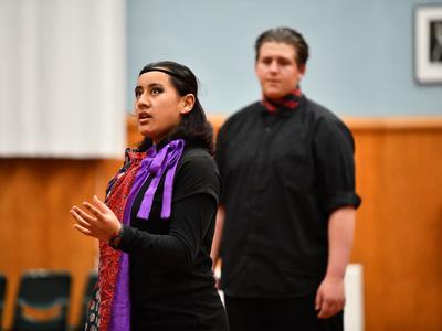 Get Alizae to the Globe Theatre in London!