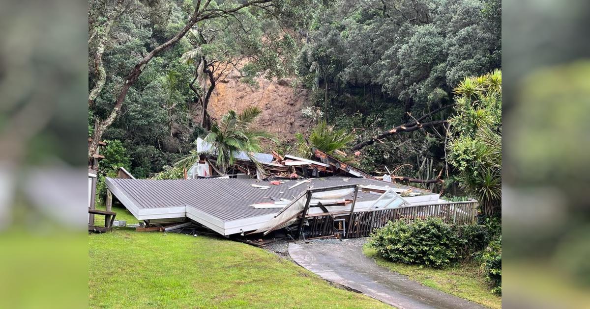 Muriwai landslide destroys family home & all possessions. Givealittle
