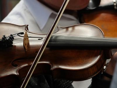 Help us bring folk music front and centre in Aotearoa!