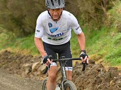 1,000kms from East Coast to Cape Egmont