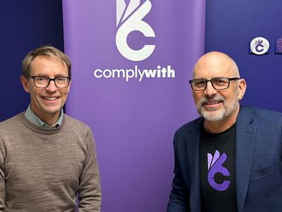 Self-less selfies with Sir Ashley Bloomfield at ComplyWith Unplugged 2023