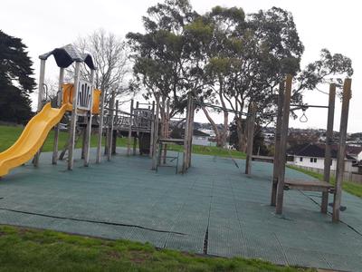Forresthill school playground