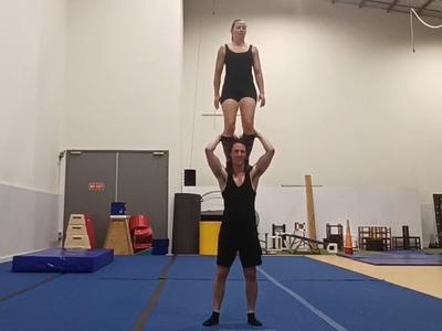 Stand on me to save the hub