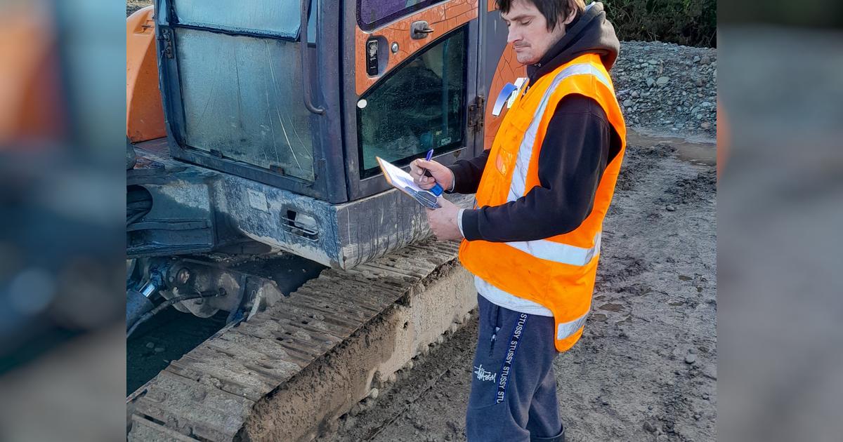 Help epilepsy patient build small room outside careers house - Givealittle