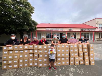 Help a whānau have a special Christmas