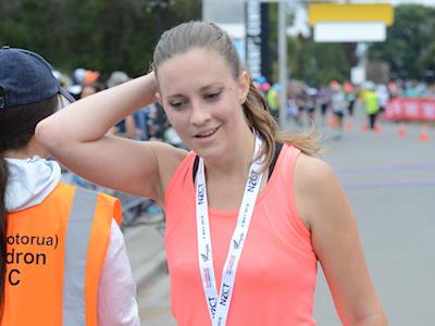 Helping families with terminal illness - Britney runs a marathon