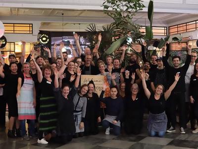 Help Everybody Eats sell The World's Most Expensive Burger.