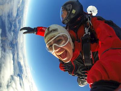 Nigel Drops for Youth