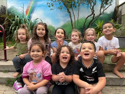 Help Te Puna Reo o Ngā Kākano Move Whare