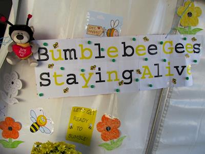 Bumble Bee Gees - Staying Alive