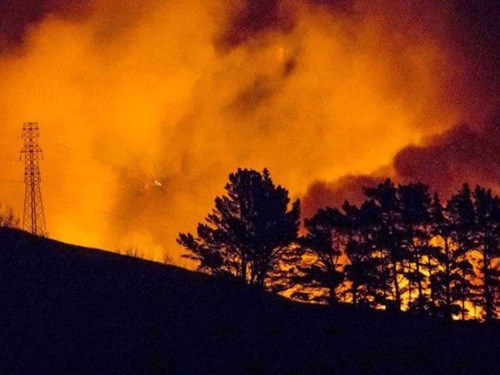 The Port Hills on fire